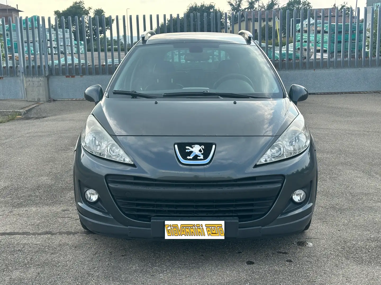 Peugeot 207 SW 1.6 hdi 16v Outdoor 112cv fap FL Grau - 2