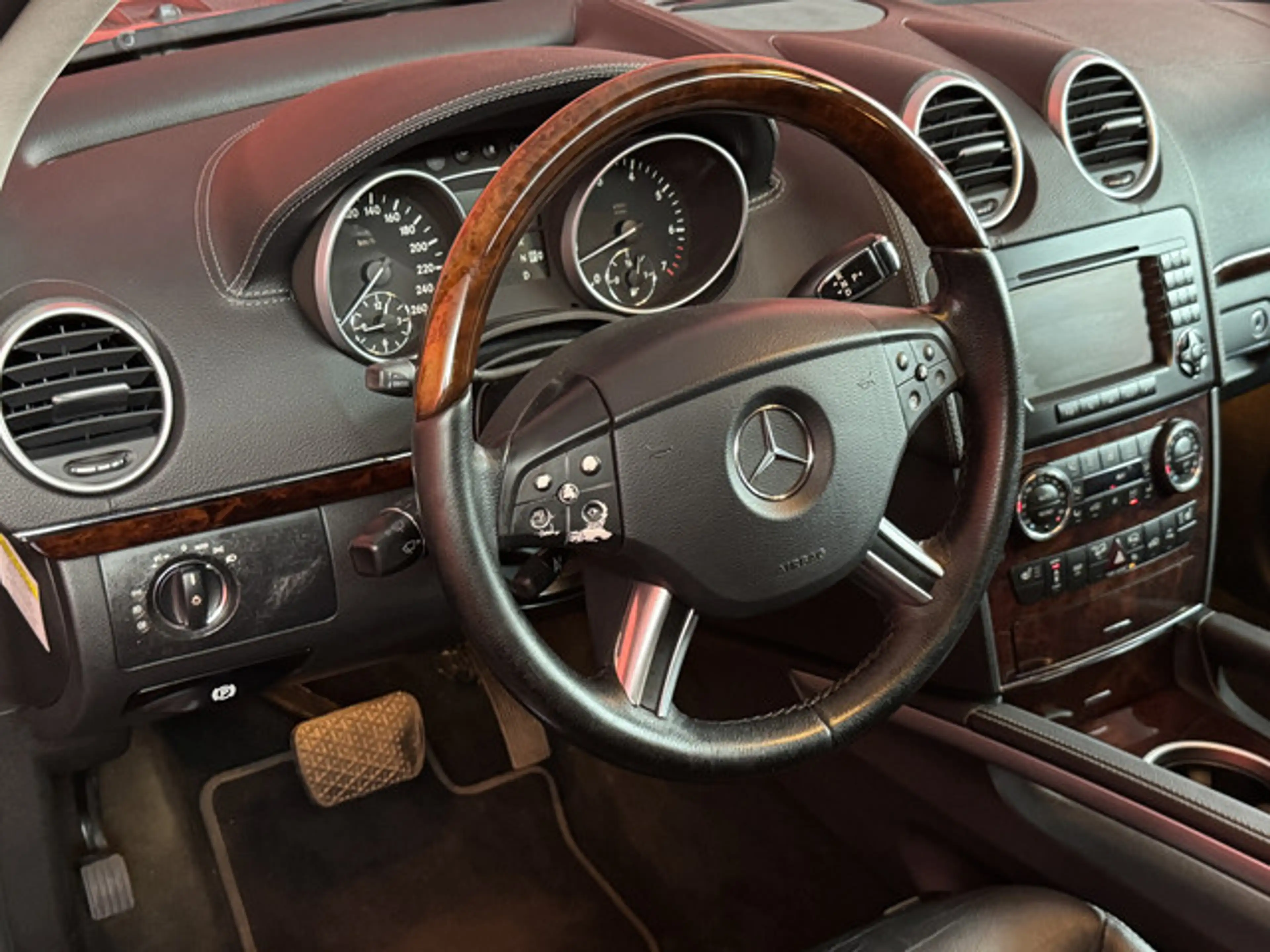 Mercedes-Benz GL 500 GL Lang 7 Persoons | Luchtvering | Automaat | — photo 3