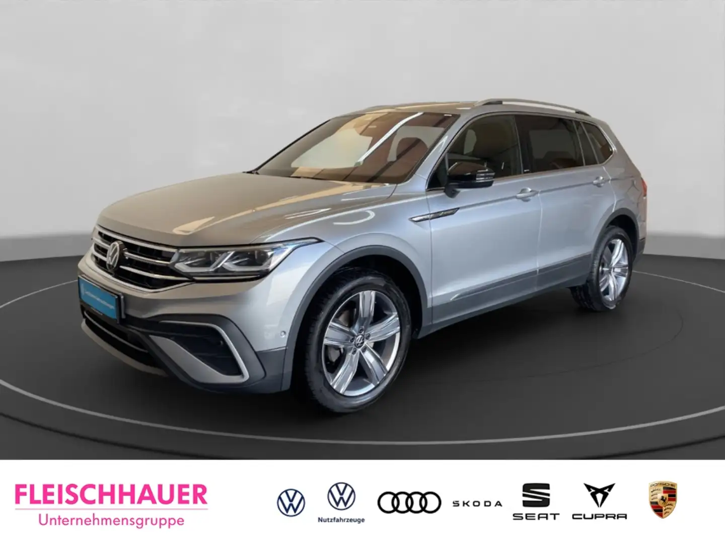 Volkswagen Tiguan Allspace Move 1.5 TSI Navi PDCv+h Digitales Cockpit Silber - 1