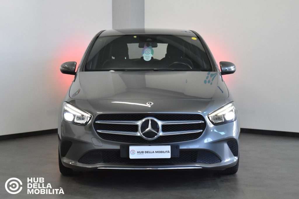 Mercedes-Benz B 220