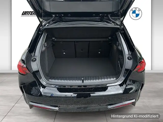 BMW 1 Series view 10