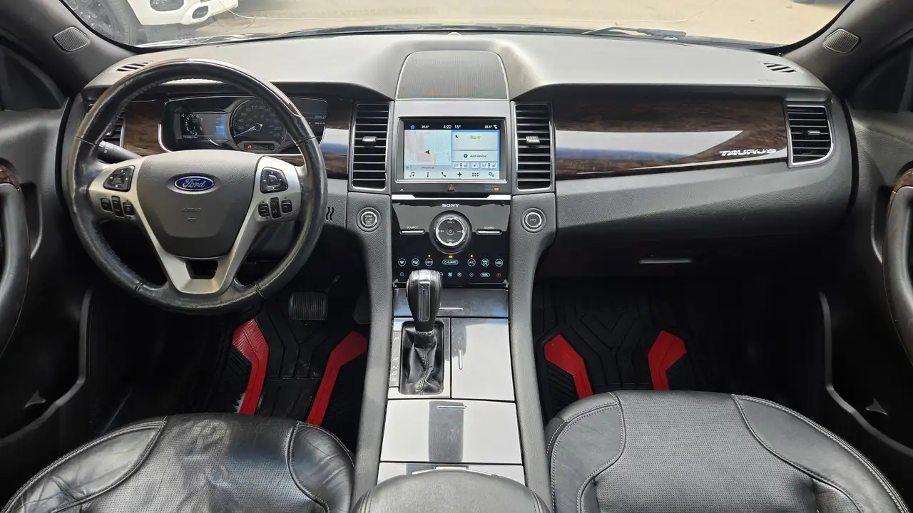 Ford Taurus снимка Ford Taurus