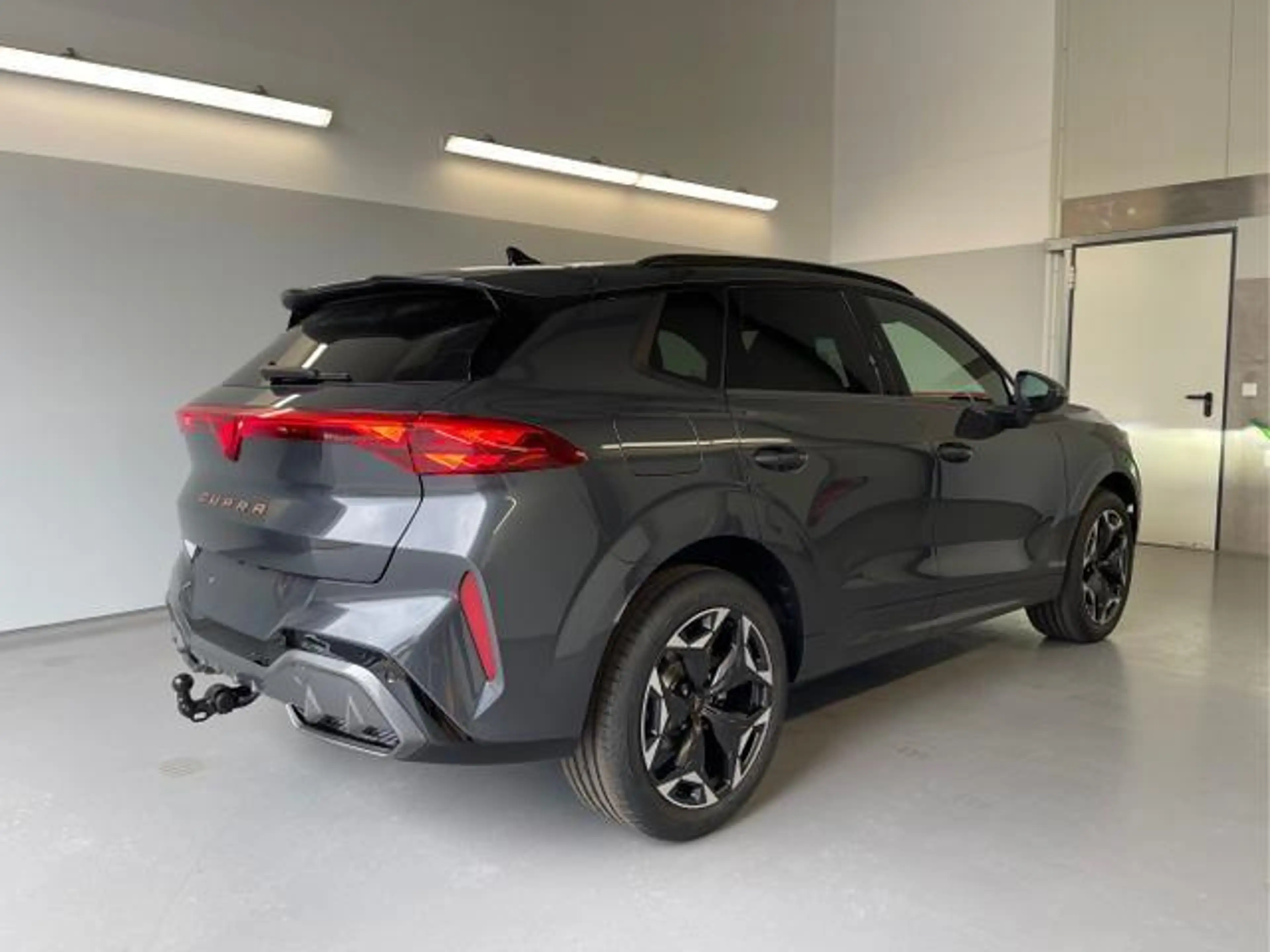 CUPRA Terramar 1.5 eTSI DSG Matrix+Kessy+AHK+eHeck+Dinamica+CarPl — photo 4