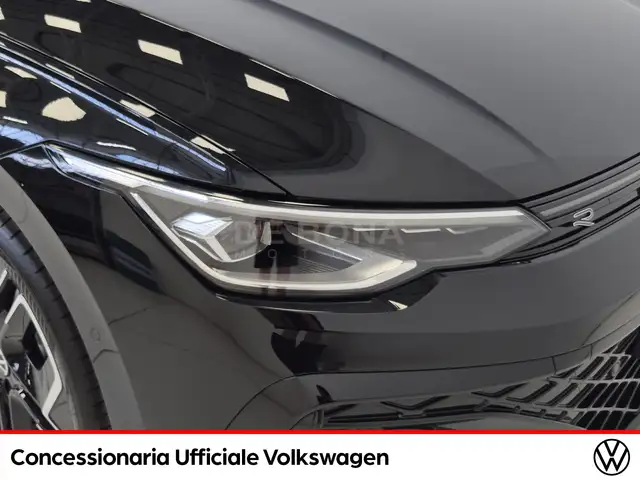 Volkswagen Golf view 14