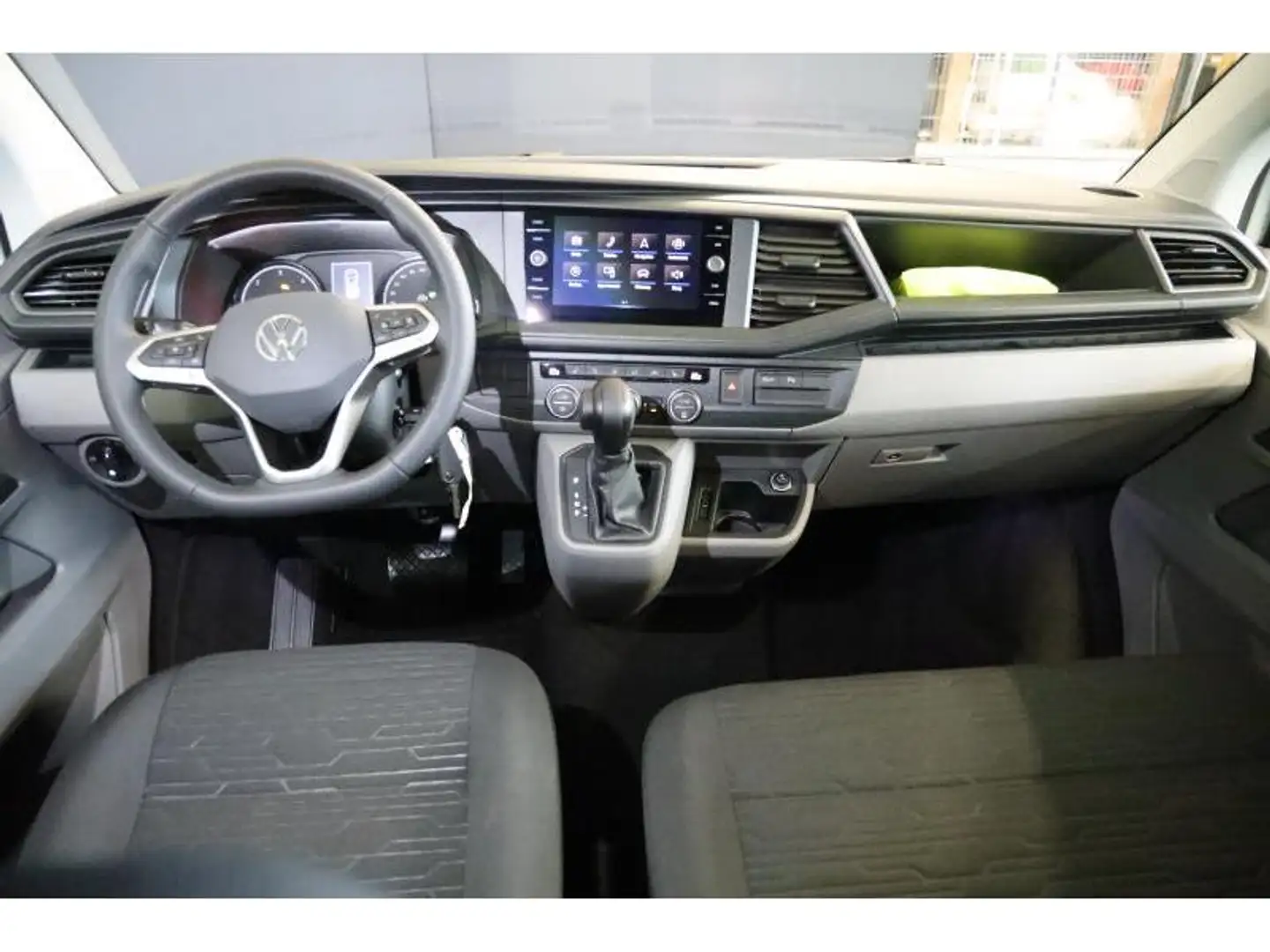 Volkswagen T6.1 Caravelle Comfortline KR 9-S Gris - 2