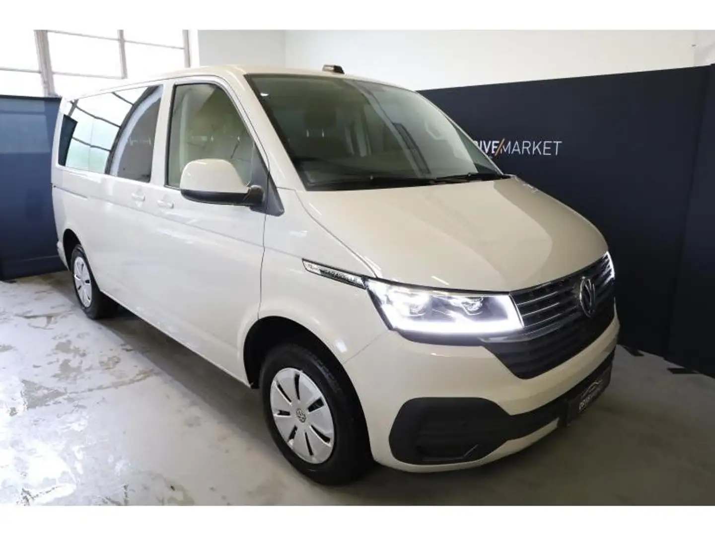 Volkswagen T6.1 Caravelle Comfortline KR 9-S Gris - 1