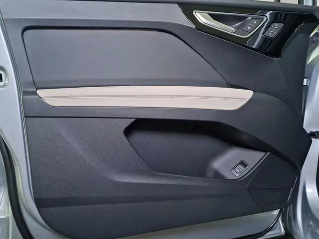 Audi Q4 e-tron view 14