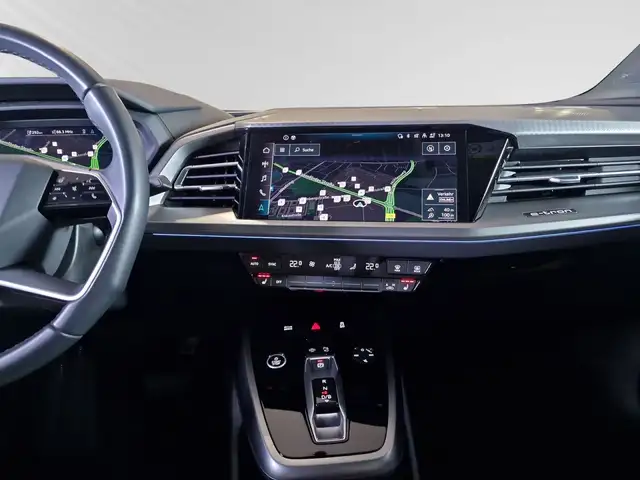 Audi Q4 e-tron view 12