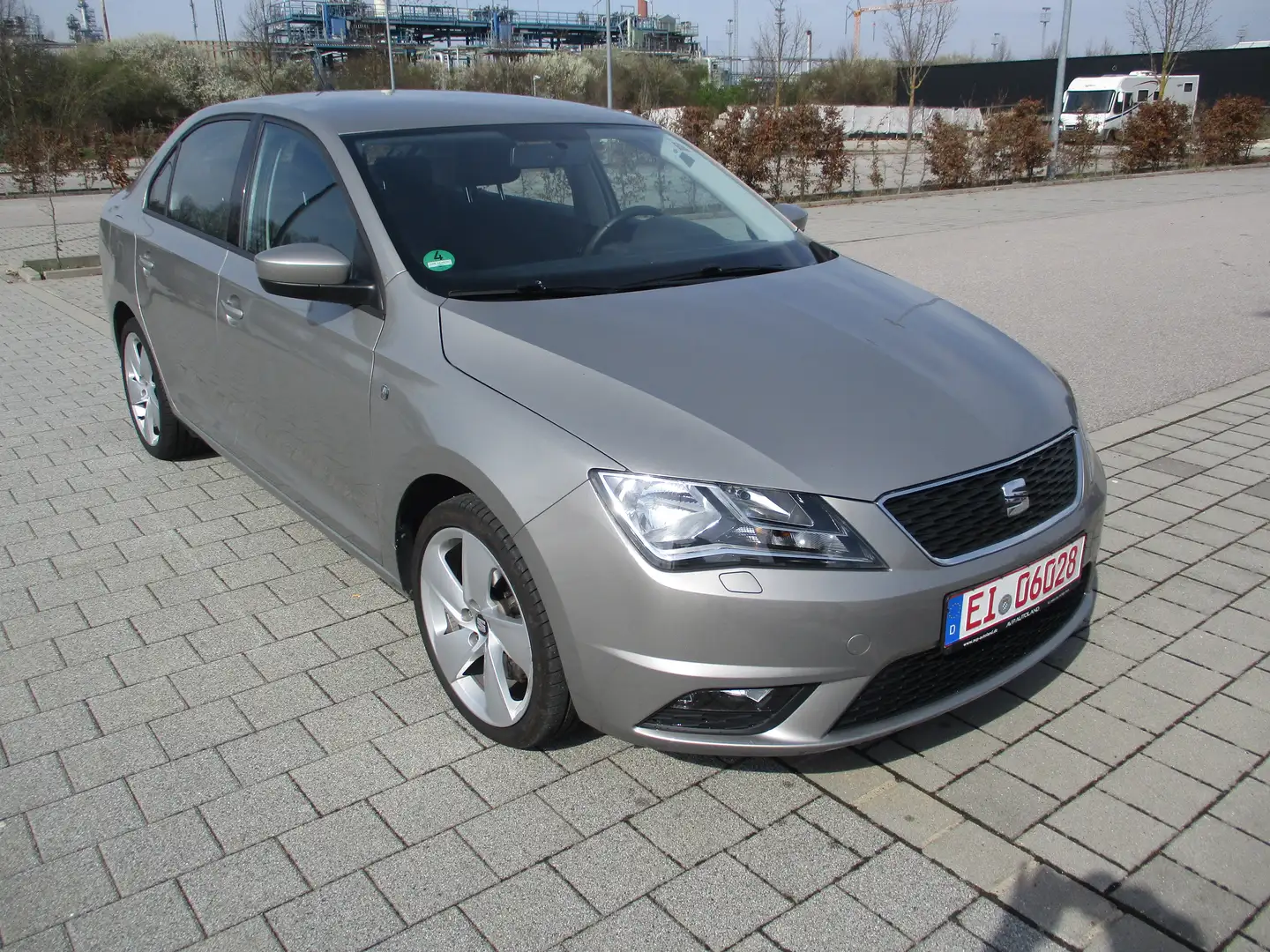 SEAT Toledo Style 1.Hand Beżowy - 1