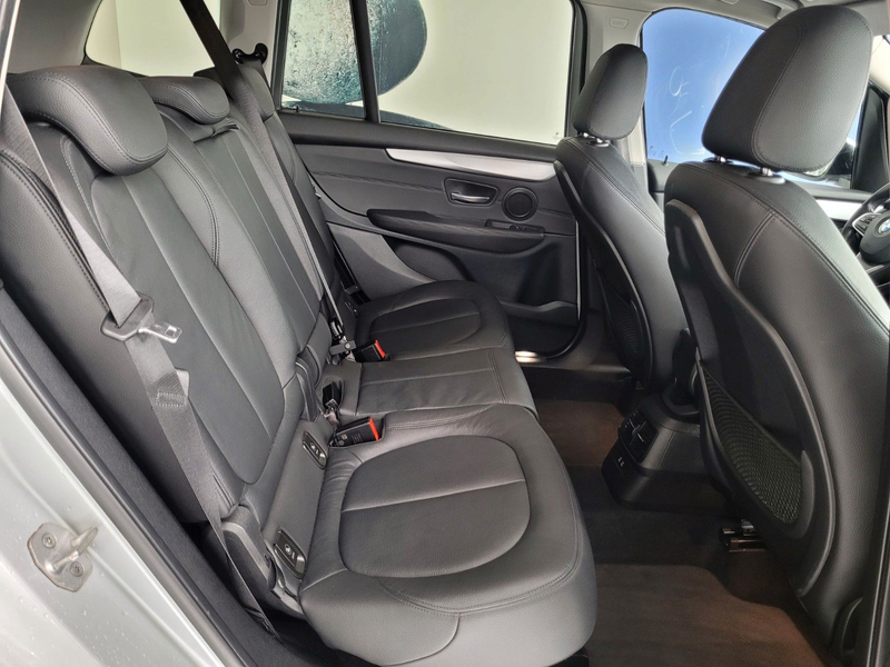BMW 218 d Gran Tourer Aut/Leder/Navi/AHK/LED/Kamera — photo 16