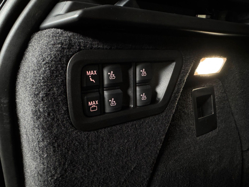BMW X7 xDrive/40/d/M/Sport/PANO/360*/3D/7.SITZ/AHK — photo 7