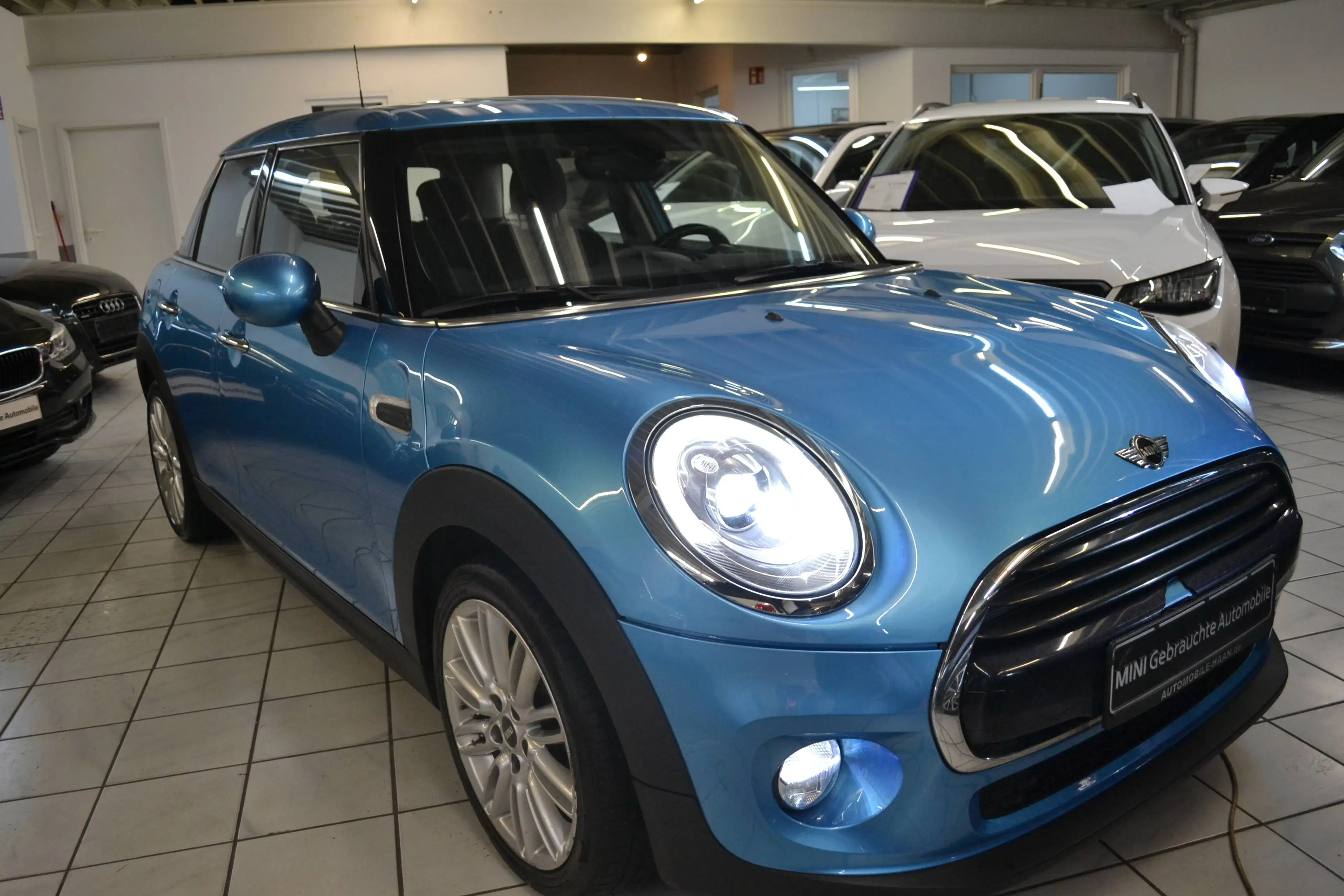 MINI Cooper D 5-Türer*1.HAND*LED*T-LEDER*ALU17zoll*NAVIGATION* — photo 2
