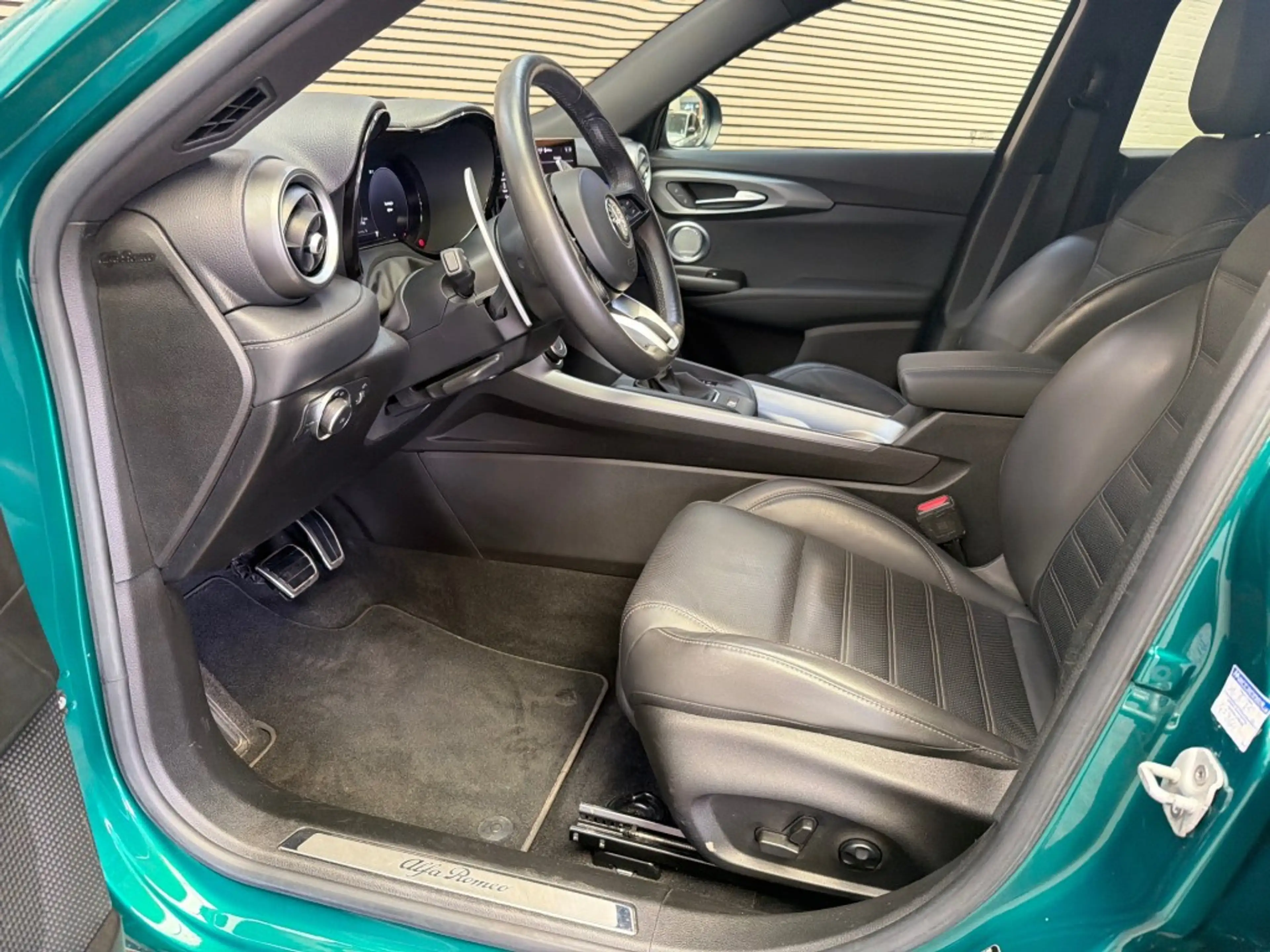 Alfa Romeo Tonale 1.5T Hybrid Edizione Speciale Leder Led Clima CarP — photo 13
