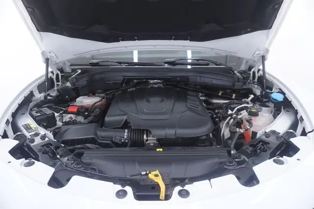 Alfa Romeo Stelvio view 13