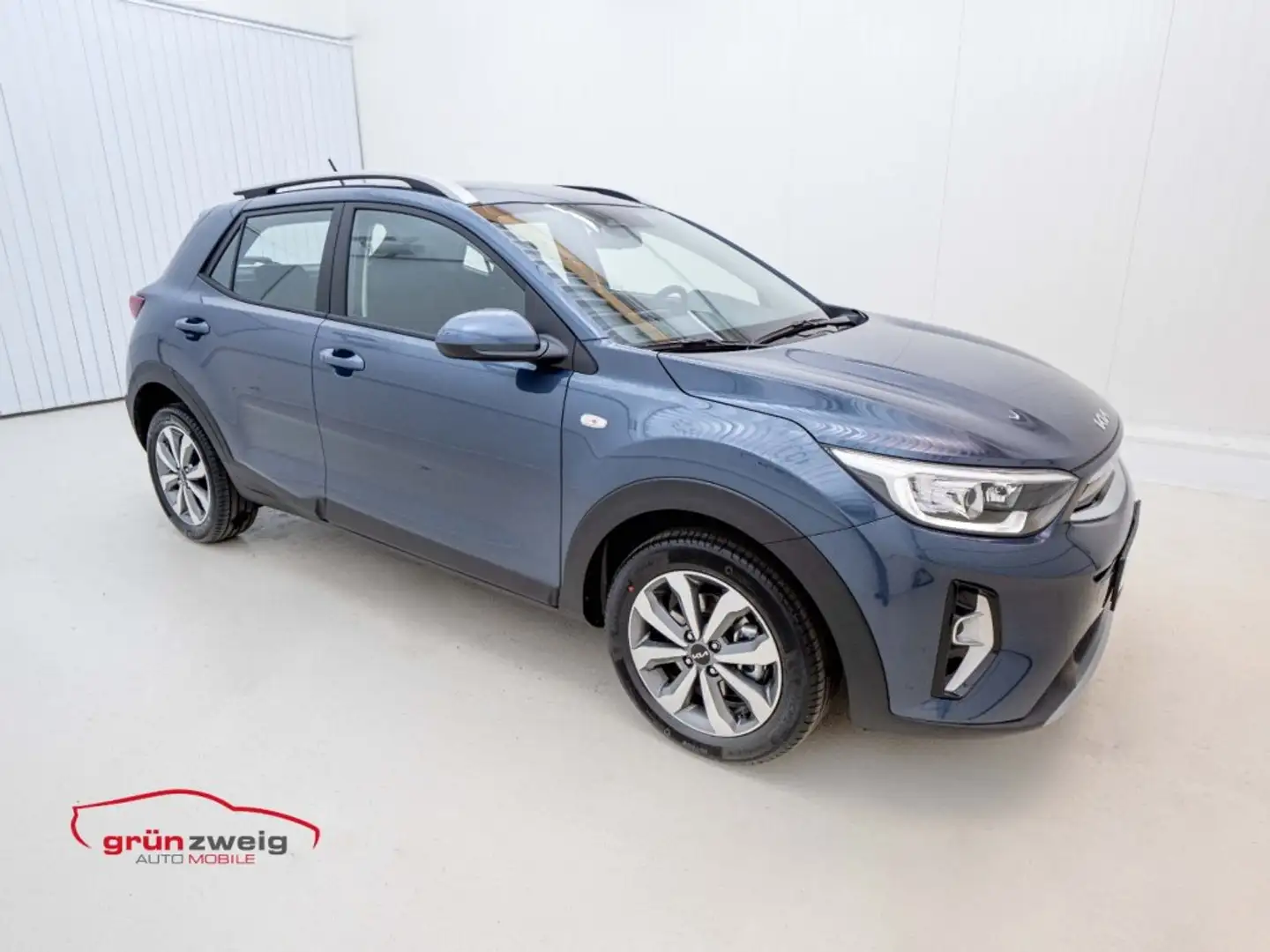 Kia Stonic /TITAN/1.0 TGDI/MT6/100/P1 Blau - 2