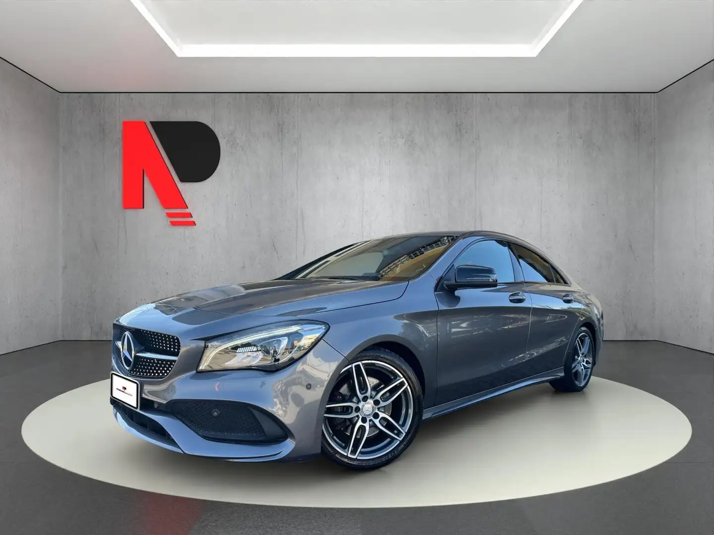 Mercedes-Benz CLA 220 CLA 220d Premium auto AMG Grigio - 1