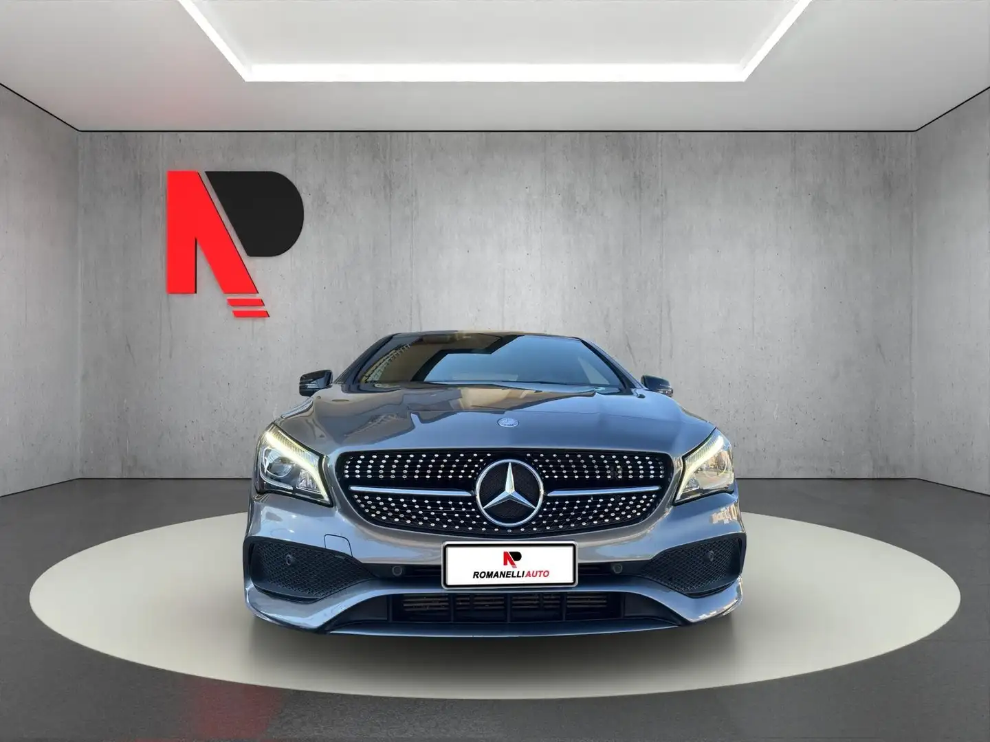 Mercedes-Benz CLA 220 CLA 220d Premium auto AMG Grigio - 2