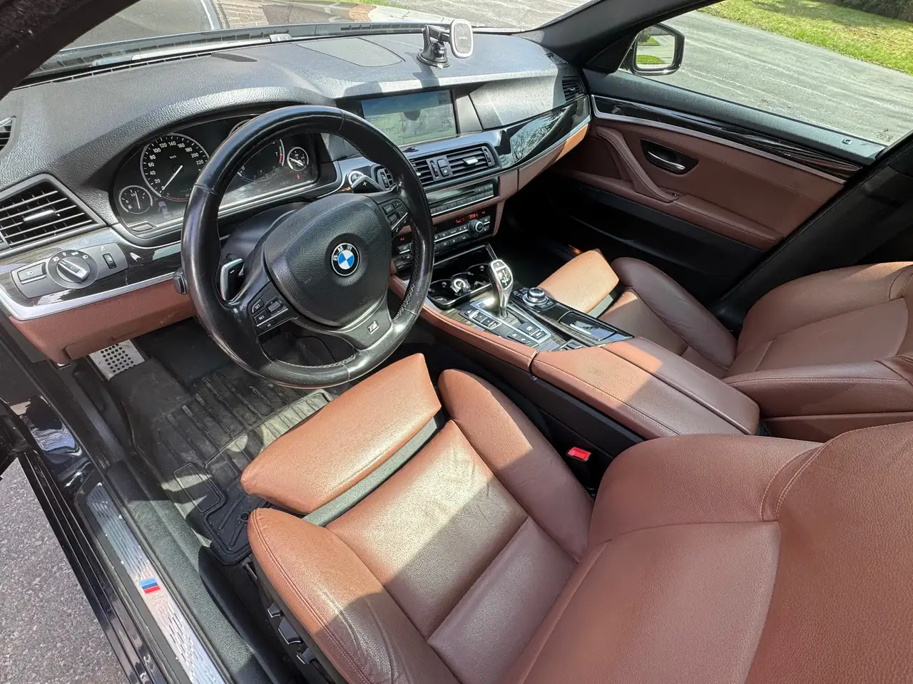 BMW 5 Series fotografie BMW 5 Series