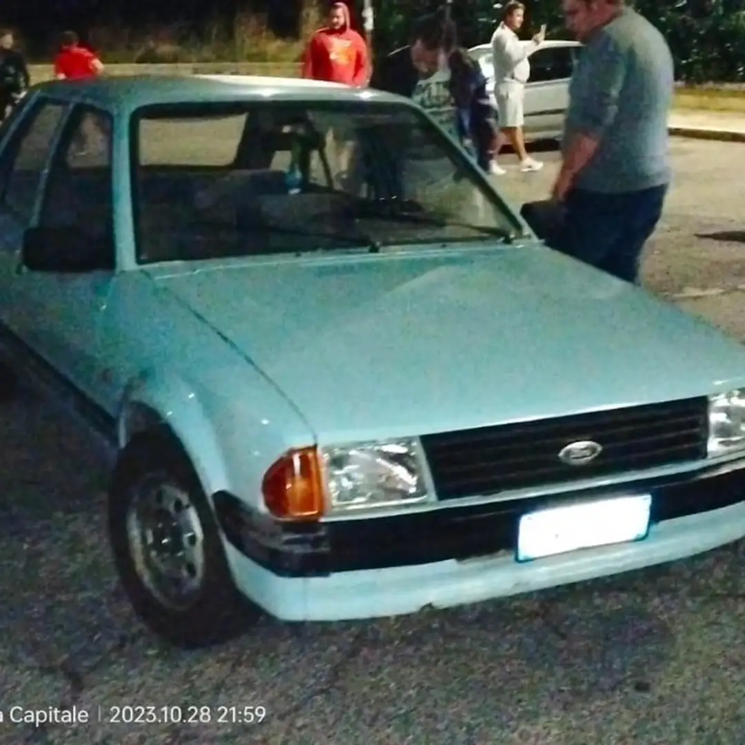 Ford Escort 5p 1.1 GL - 2