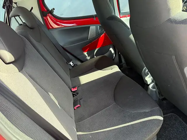 Citroen C1 view 11