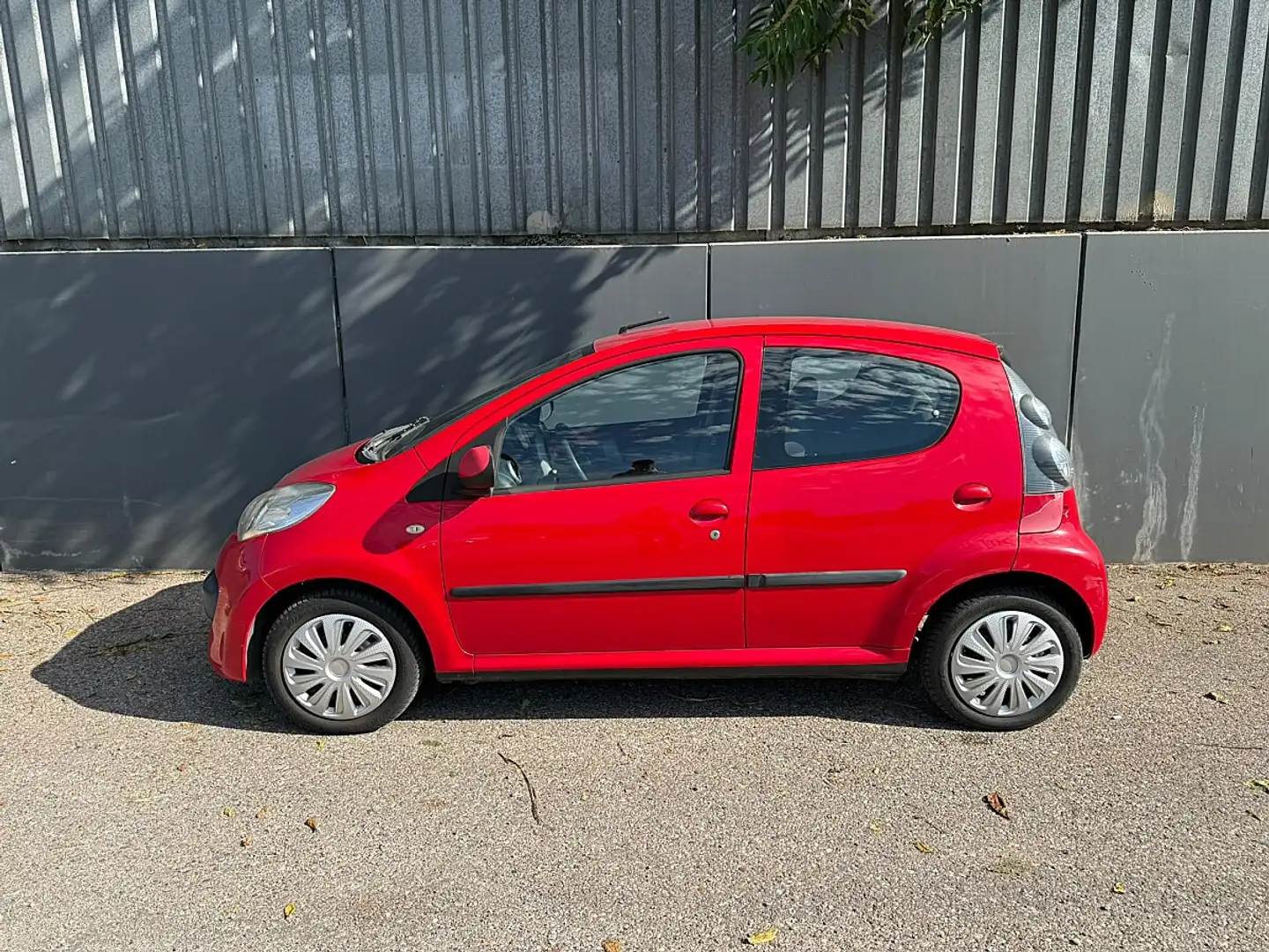 Citroen C1 1,0 Desire SensoDrive | PICKERL BIS 10/2026 INK... Rot - 2