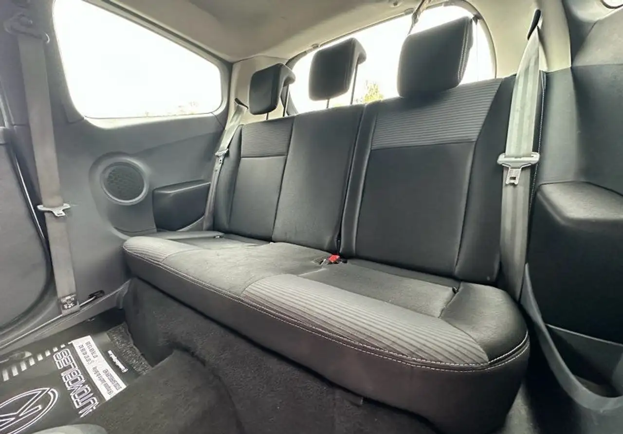 Renault Clio Citadine 5 portes — photo 9