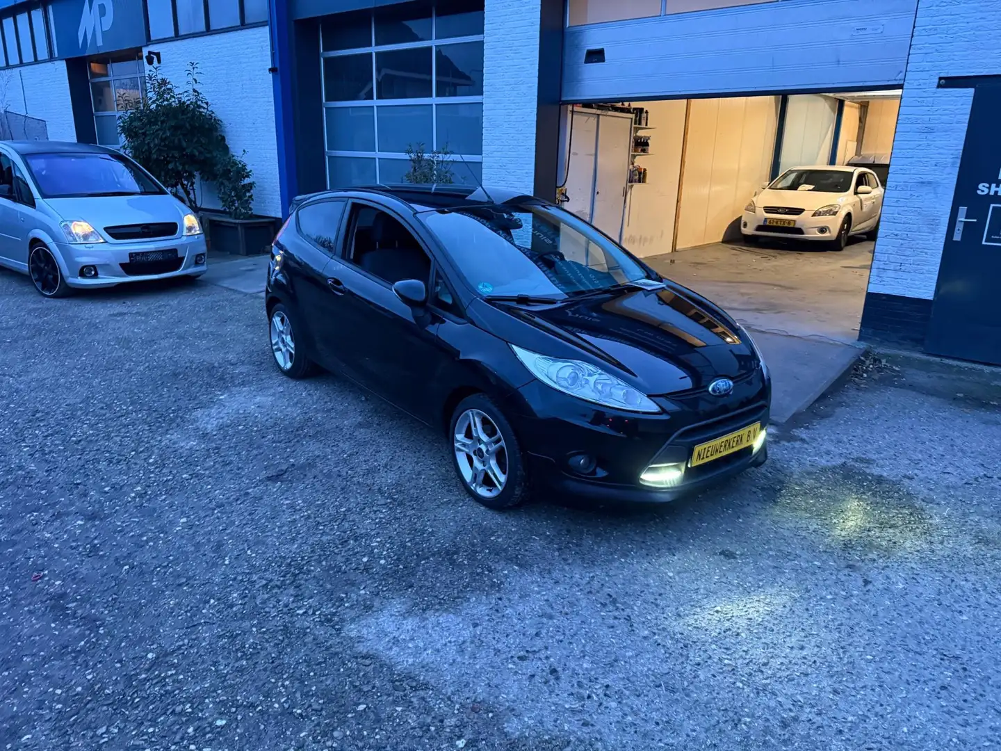 Ford Fiesta 1.6 Sport/ ST-Line/ met Onderhoudshistorie, Spoile Schwarz - 2