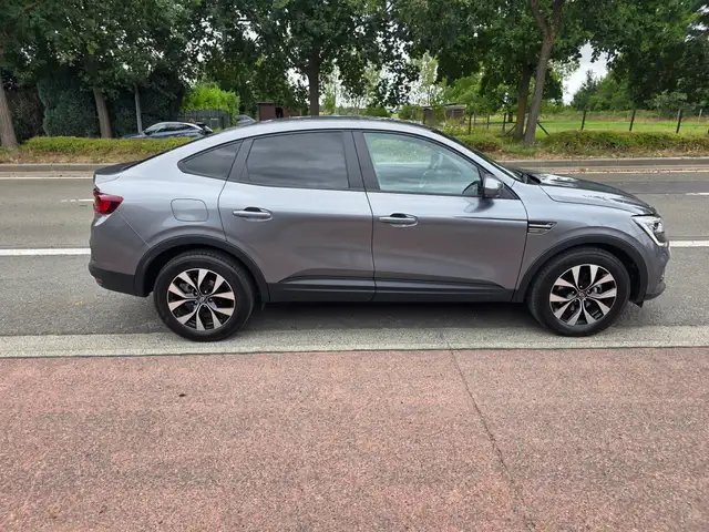 Renault Arkana view 8