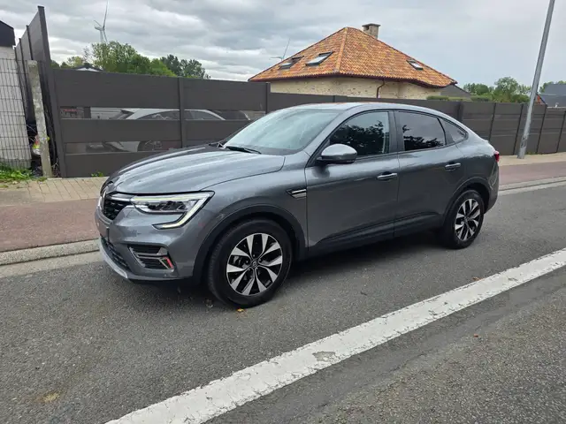 Renault Arkana view 3