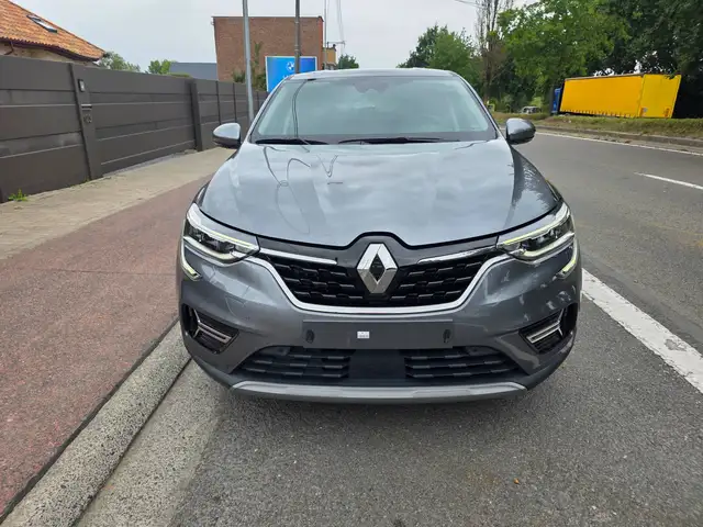 Renault Arkana view 2