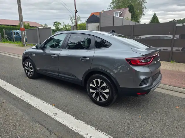 Renault Arkana view 5