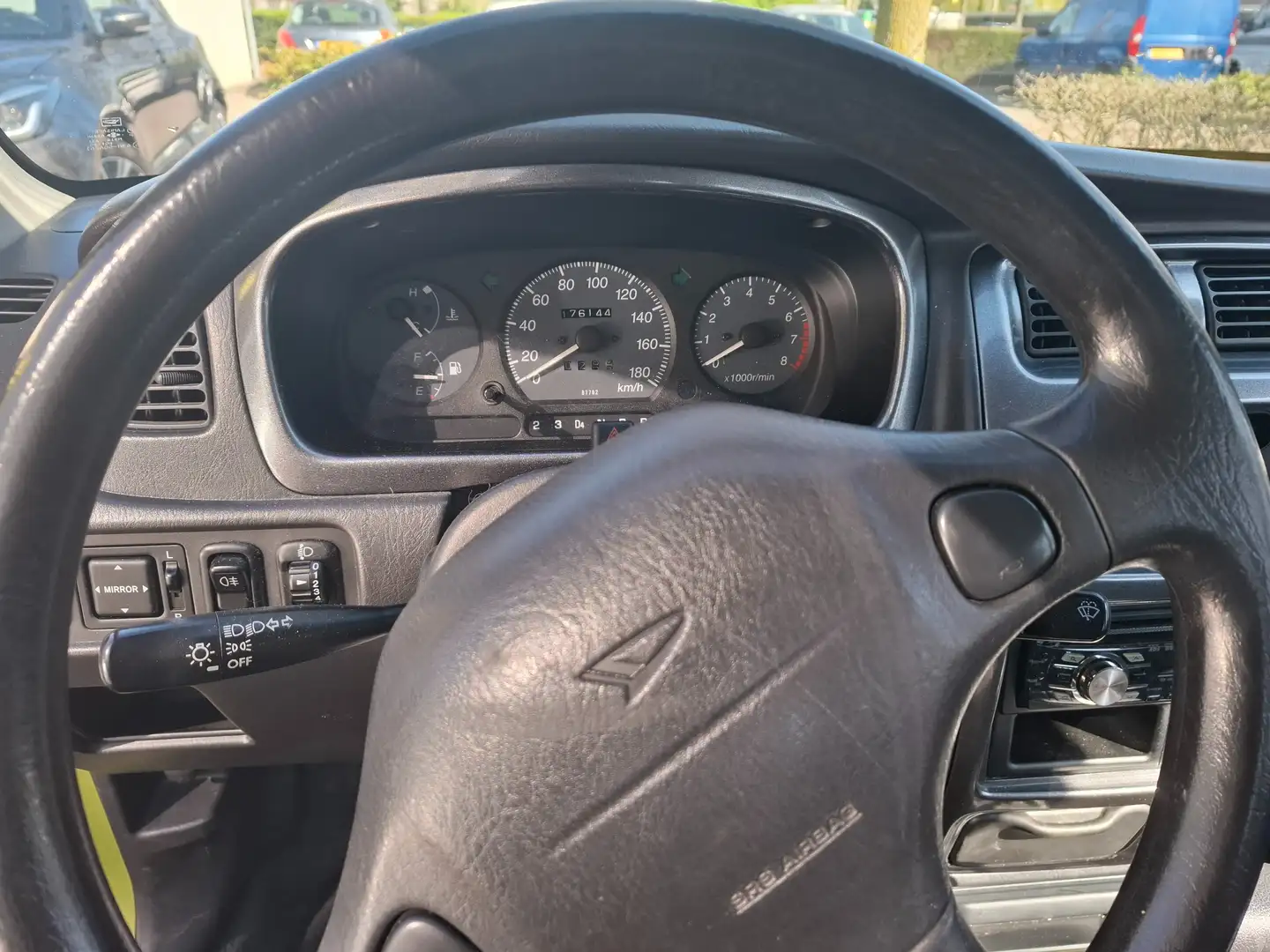 Daihatsu Sirion 1.0-12V RTi Galben - 2