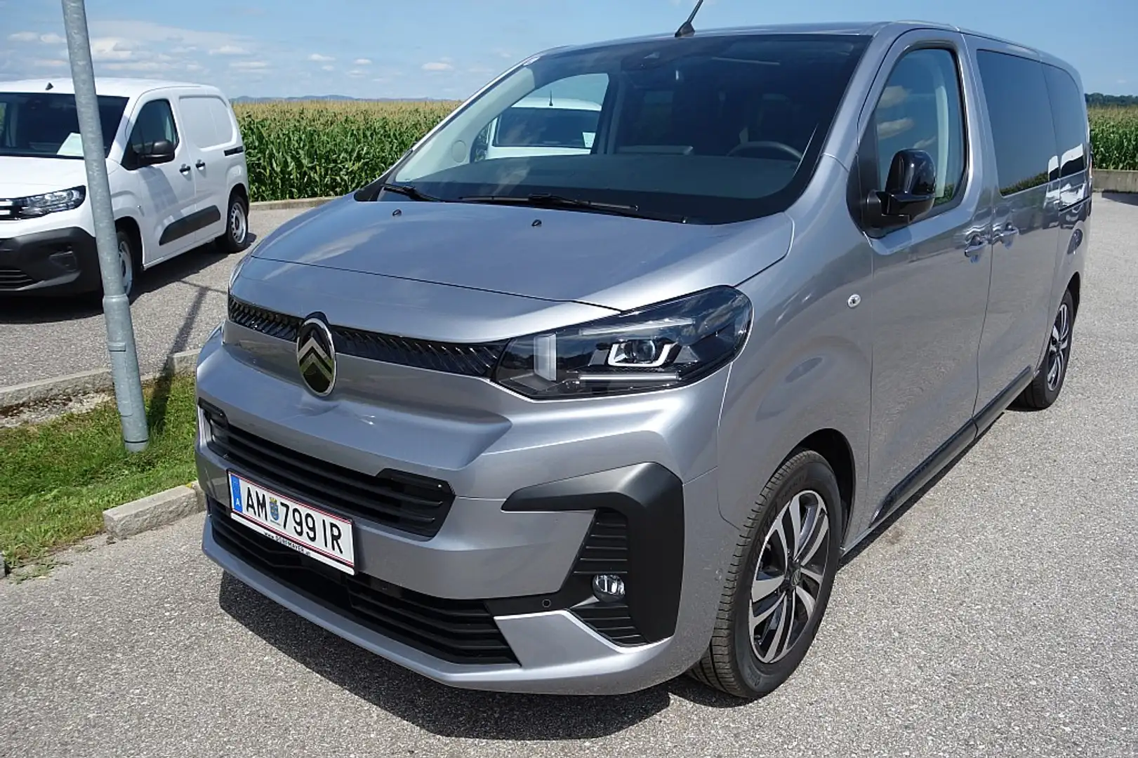Citroen Spacetourer BlueHDI 180 S&S EAT8 M Business Lounge Silber - 2