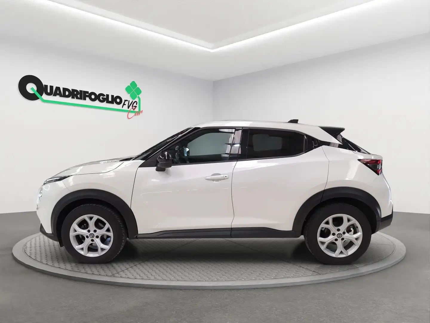 Nissan Juke Juke 1.0 dig-t N-Connecta 114cv dct Bianco - 2