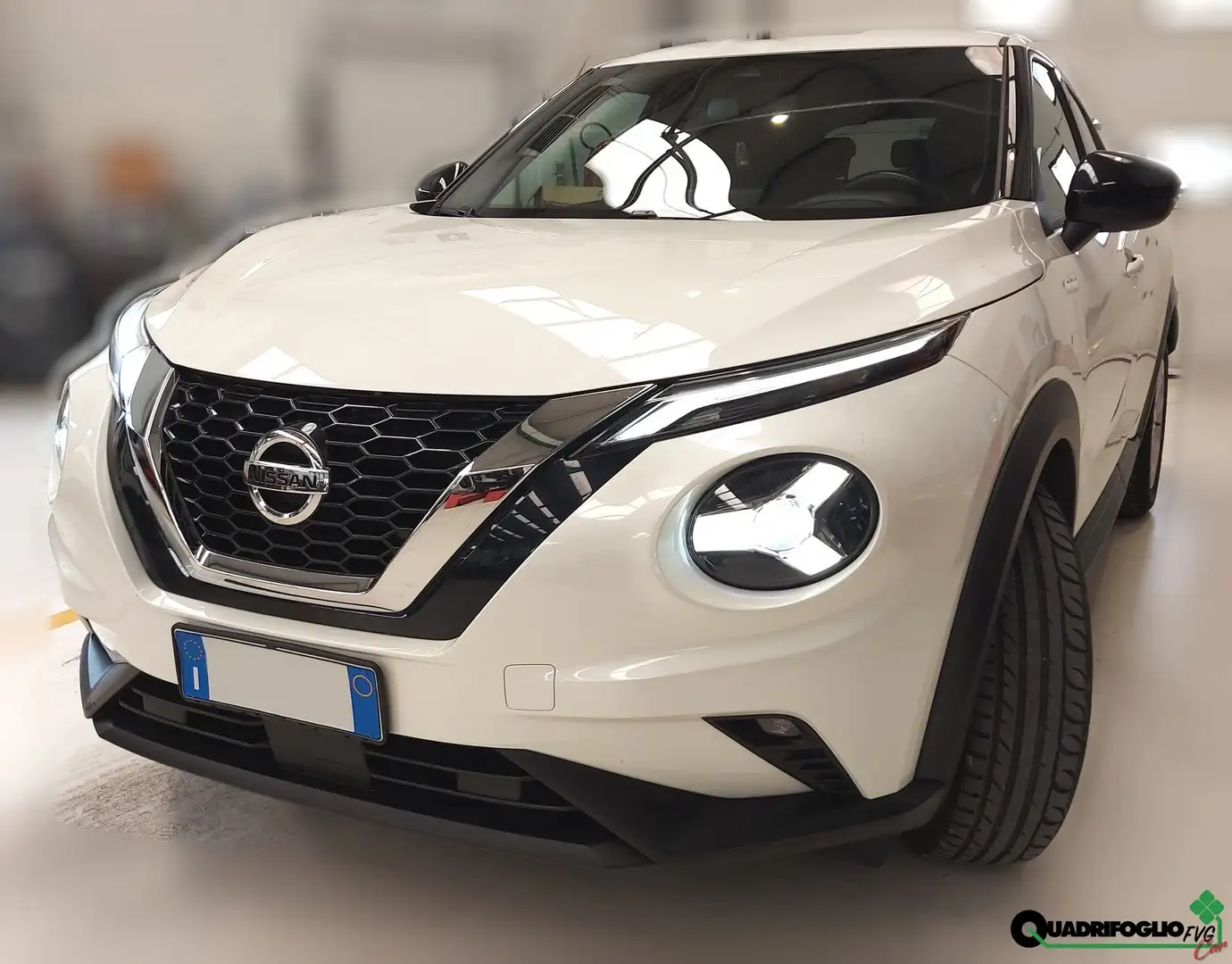Nissan Juke Juke 1.0 dig-t N-Connecta 114cv dct Biały - 1
