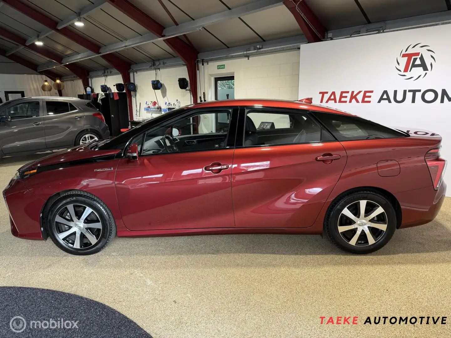 Toyota Mirai FCV Executive AUT/Clima/Cruise/Leder/Cam Rood - 2