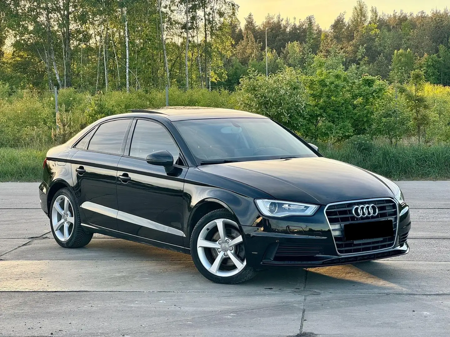 Audi A3 1.8 TFSI Sedan S-tronic Ambition Zwart - 2