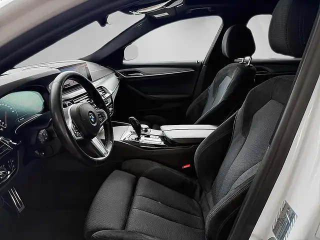 BMW 5 Series view 7