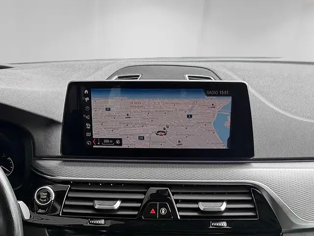BMW 5 Series view 15