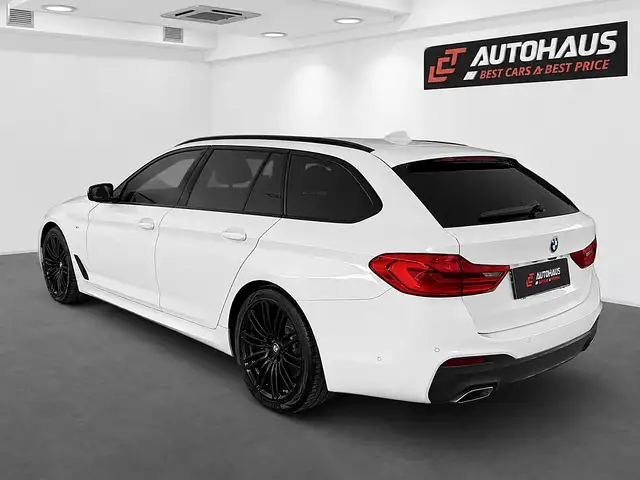 BMW 5 Series view 3