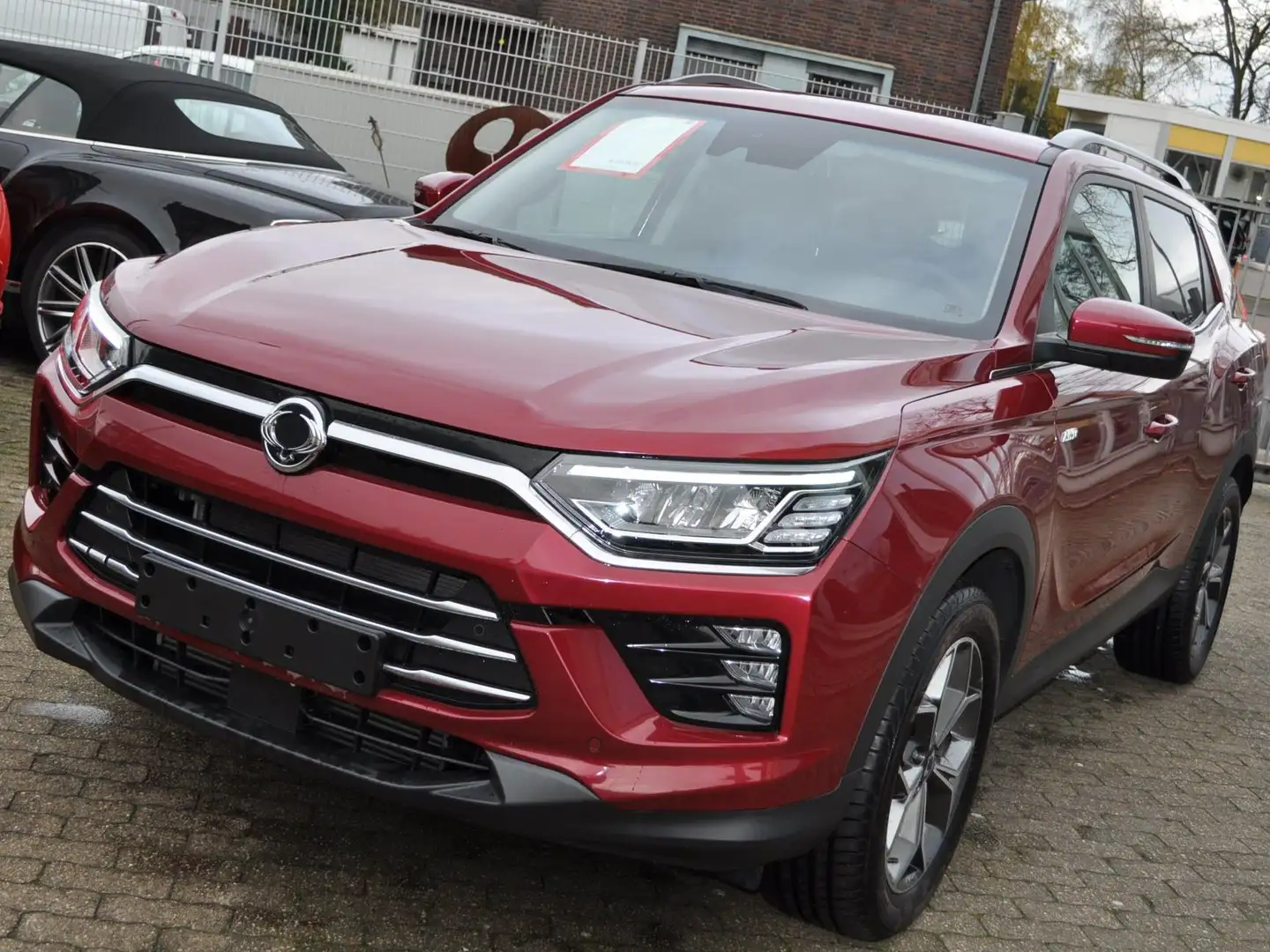 SsangYong Korando 1.5 T-GDi 4WD Sapphire Vollausstattung Rot - 2