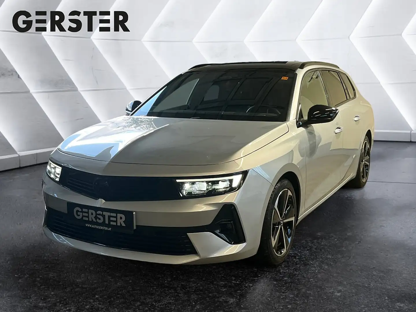 Opel Astra ST 1,2 Turbo GS Aut. Silber - 1