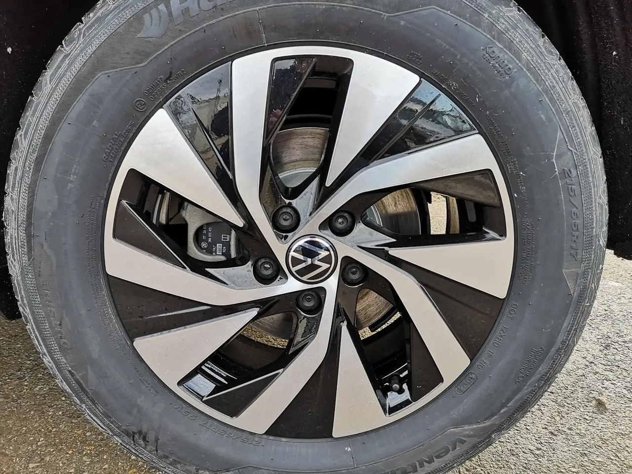 Volkswagen Tiguan 2.0 TDI Life LED GV5 AHK ACC Navi 4