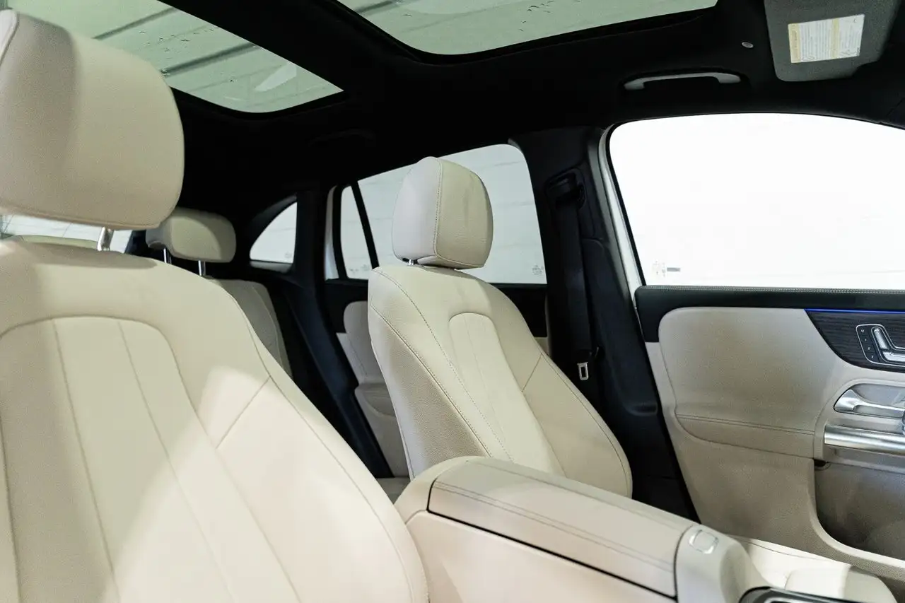 Mercedes-Benz GLA снимка Mercedes-Benz GLA