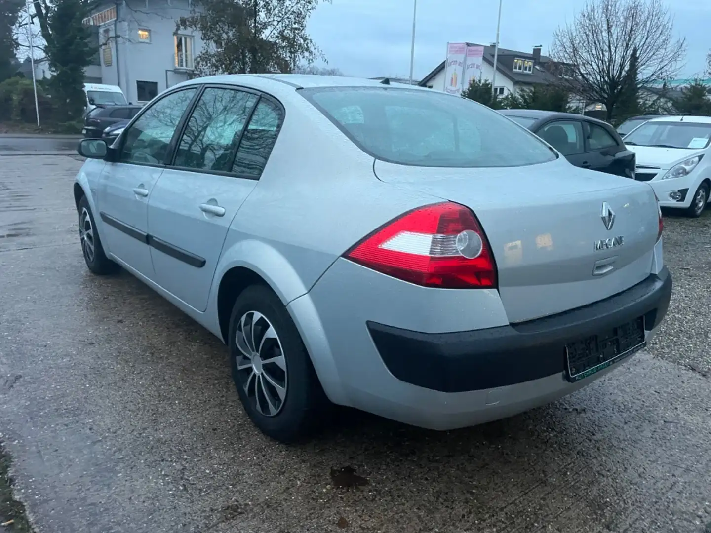 Renault Megane Confort Expression 1.6 16V Silber - 2