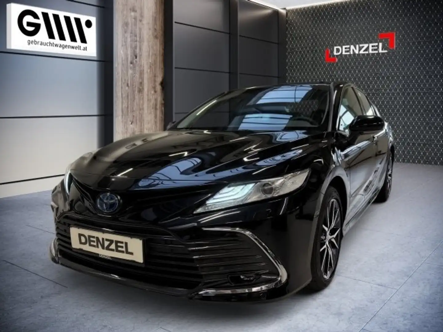 Toyota Camry Hybrid Lounge Zwart - 2