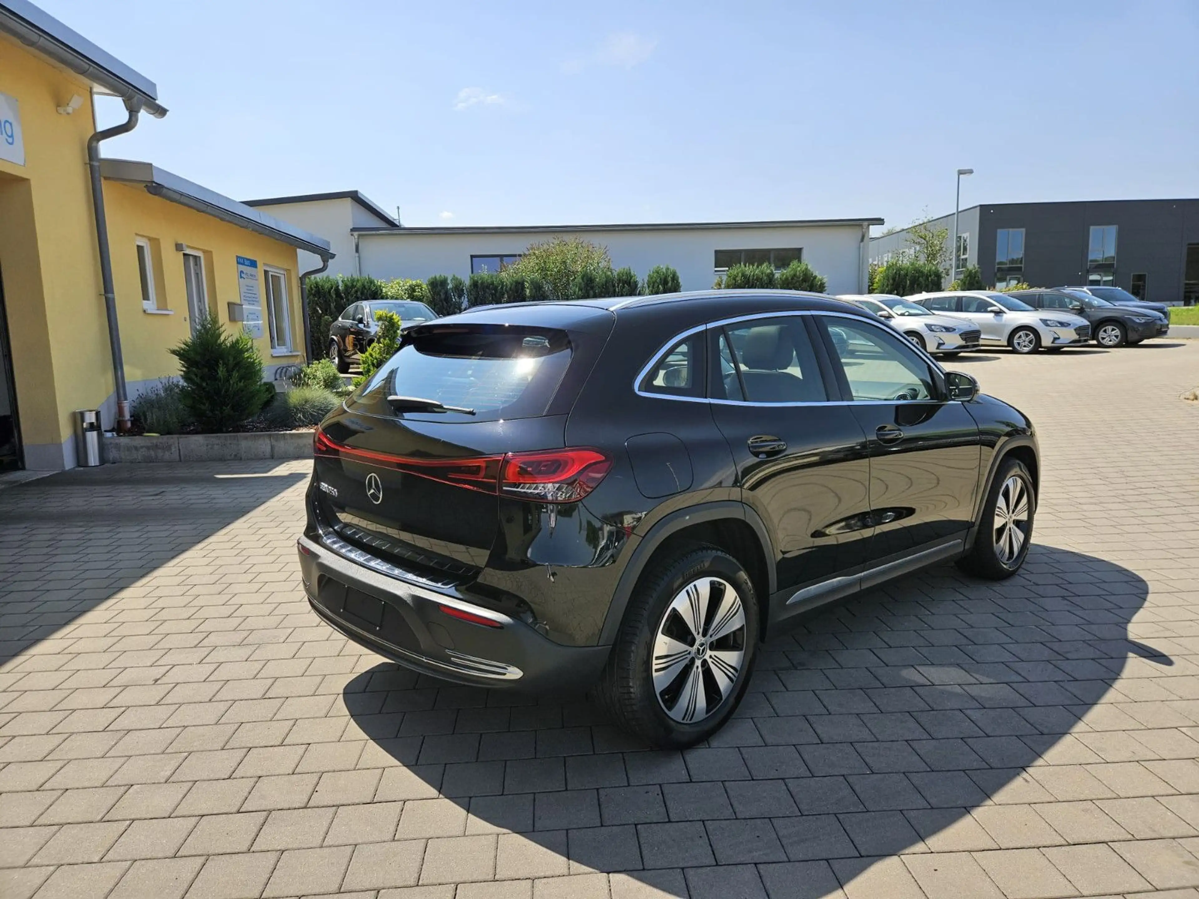 Mercedes-Benz EQA EQA 250 Progressive*Panoramadach*AHK*1Hand — photo 8