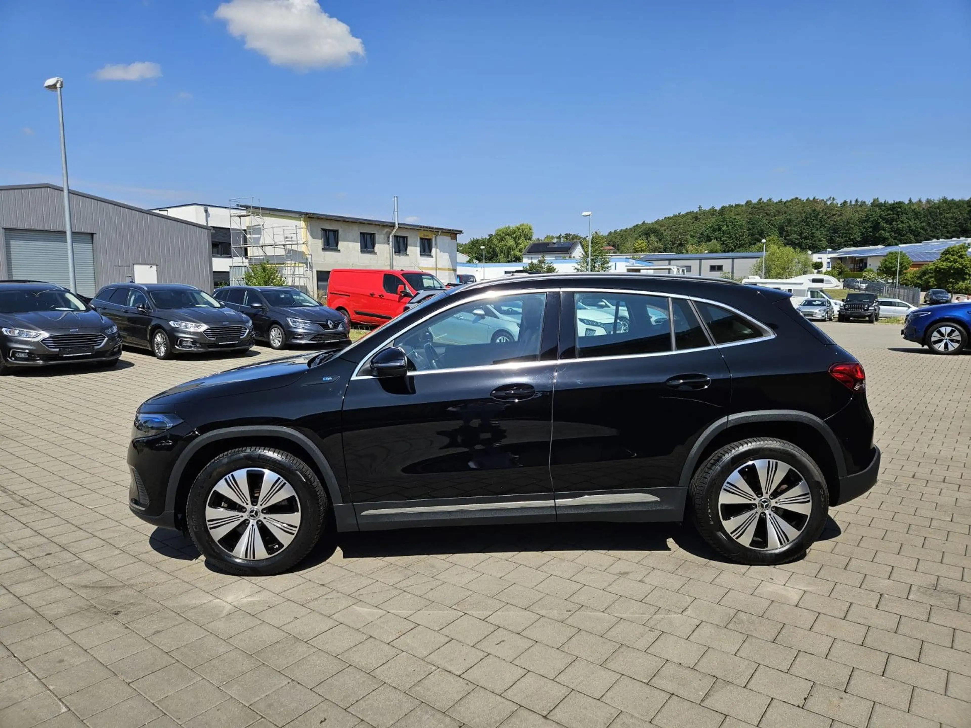 Mercedes-Benz EQA EQA 250 Progressive*Panoramadach*AHK*1Hand — photo 4