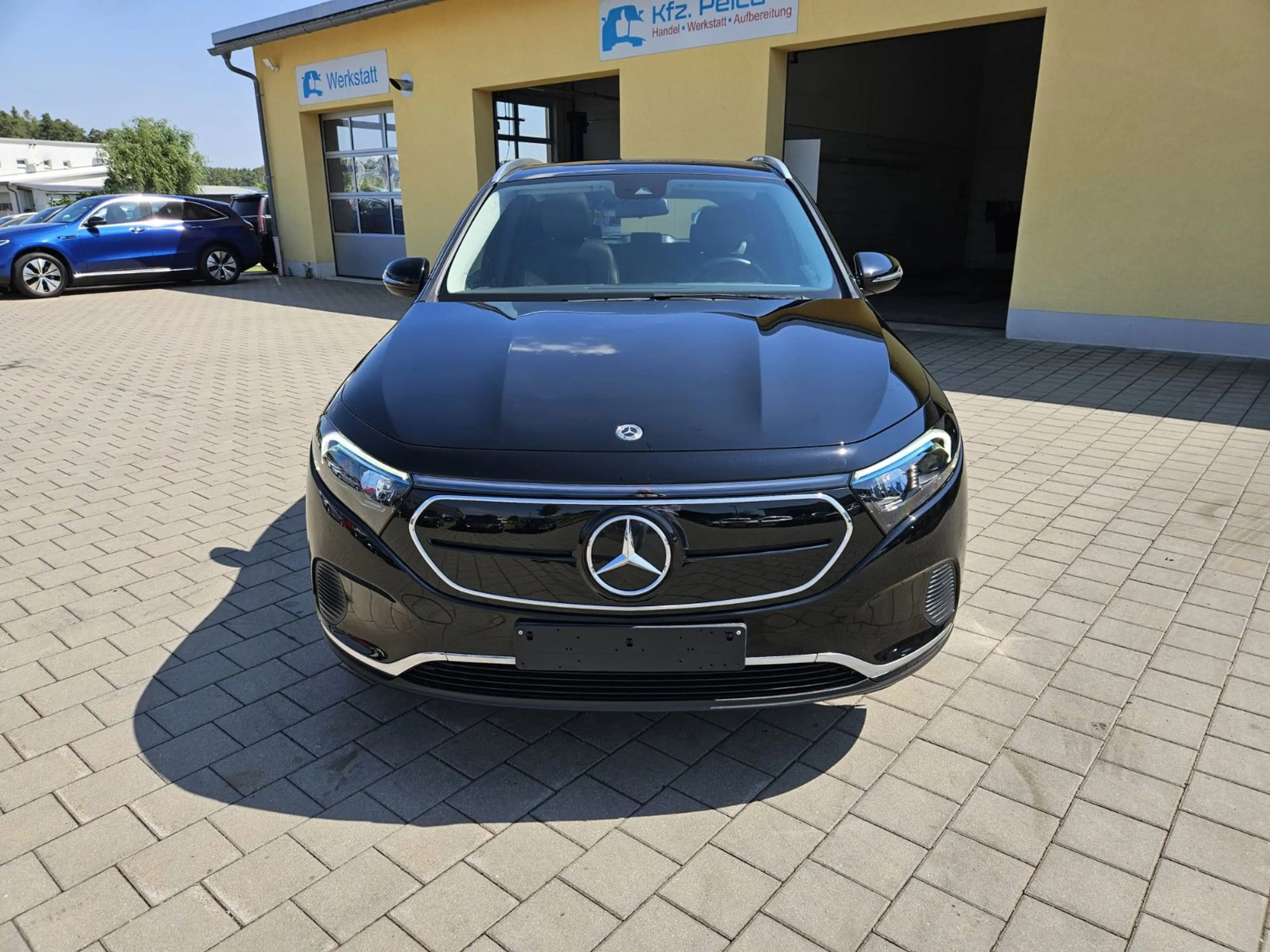Mercedes-Benz EQA EQA 250 Progressive*Panoramadach*AHK*1Hand — photo 2