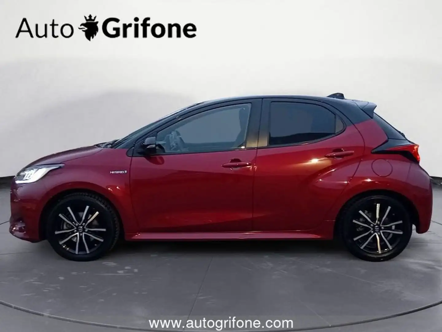 Toyota Yaris 1.5 Hybrid 5 porte Active Plus Rosso - 2